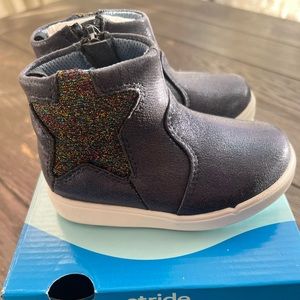 Stride Ride Nina boots size 6 little kids